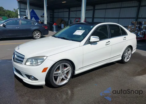 2009 Mercedes-Benz C 300 Luxury/Sport from USA, damaged, VIN WDDGF54X19F271389